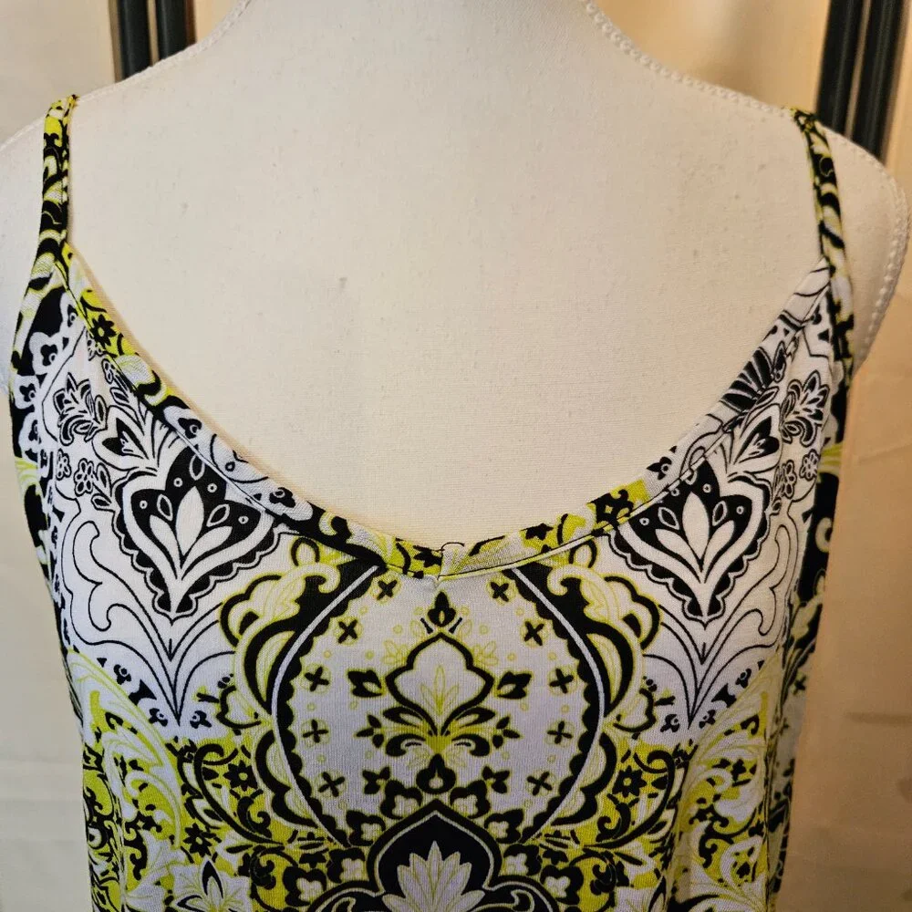 INC International Concepts top with fringe at the hem. Size Large - Picture 3 of 9